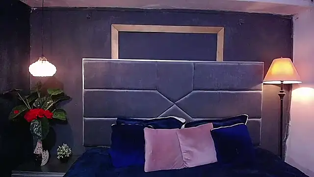 teddyfit19cm live cam on StripChat