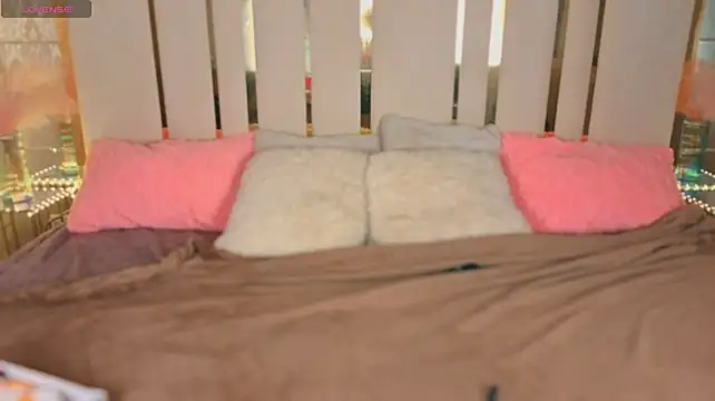 Daphne_Moss live cam on StripChat