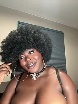 WomanNextdoor1 live cam on StripChat