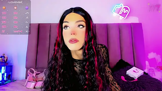 Model: Lana-Foxxx