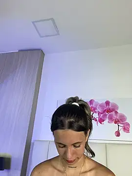 JuliaColemann live cam on StripChat