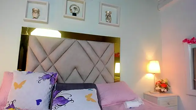 karla_rossee live cam on StripChat