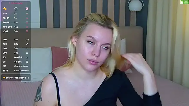 AmaliaBell live cam on StripChat