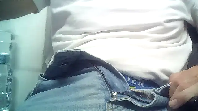 elegantblack live cam on StripChat