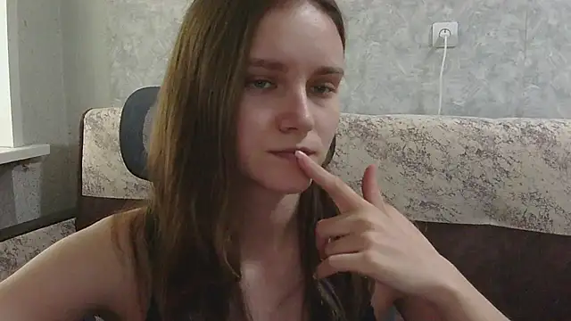 DolcezzaCream live cam on StripChat