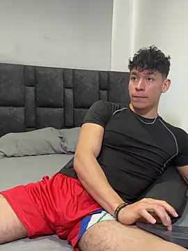 Luke_Muscle live cam on StripChat