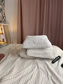 AnaisLabella live cam on StripChat
