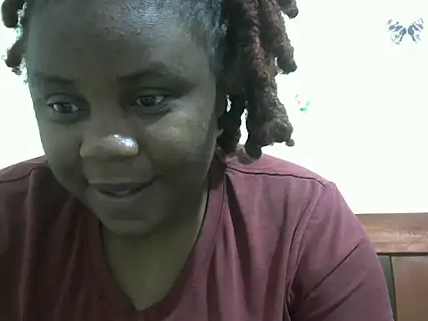 ebonyzoey live cam on StripChat