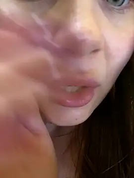 KnockKnock- live cam on StripChat