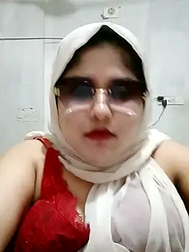 Nusrat-N live cam on StripChat