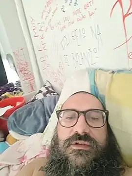 whatevaandissues live cam on StripChat