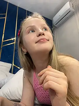 LilianHowards live cam on StripChat