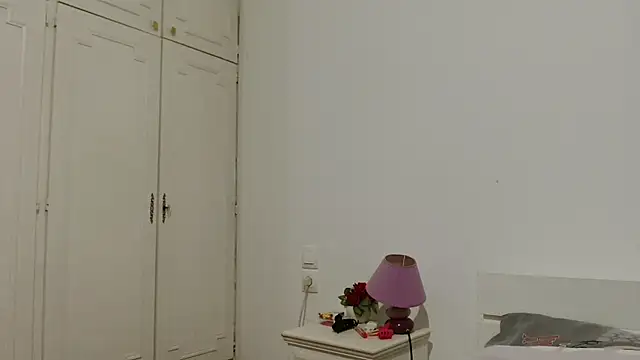 desirmiss1 live cam on StripChat