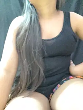 Roshni_98 live cam on StripChat