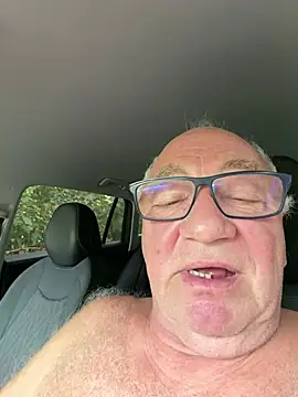 biggandybig live cam on StripChat