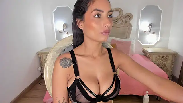 hade_miller live cam on StripChat