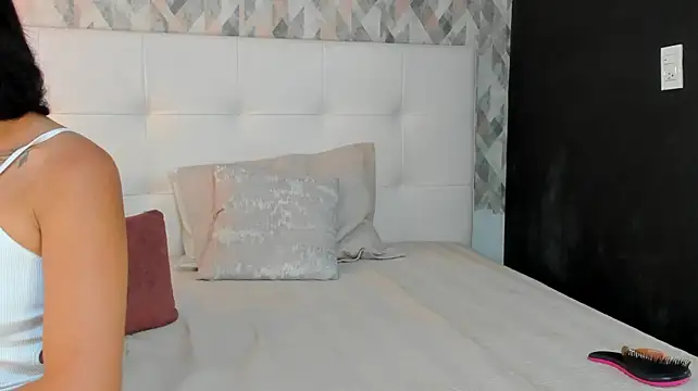 Roseaurora live cam on StripChat