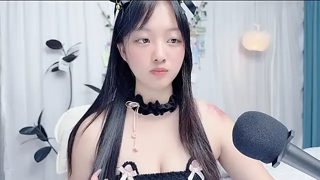 Winnie666999 live cam on StripChat