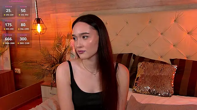 LindaMaxx live cam on StripChat
