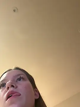 PeachCheeks_ live cam on StripChat