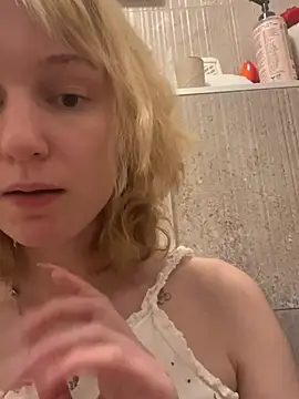 chicbabybunny live cam on StripChat
