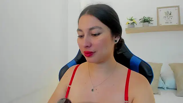 bella_99_ live cam on StripChat