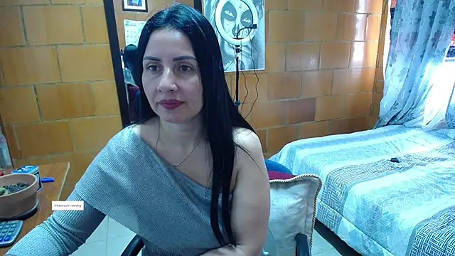 charlote_temple live cam on StripChat