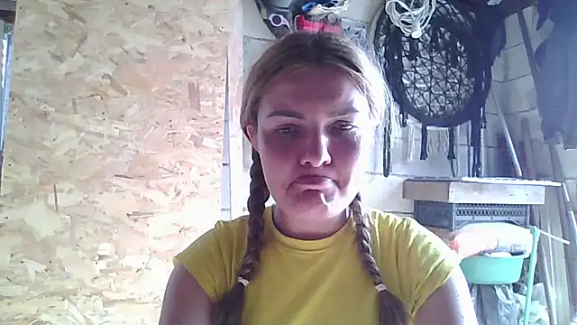 Isabelitta333 live cam on StripChat
