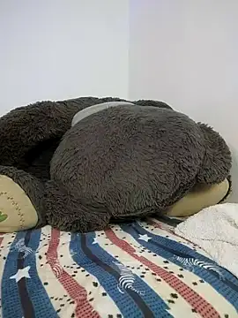 downsonMia live cam on StripChat