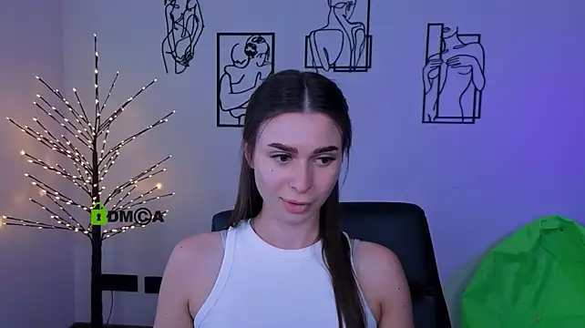 flora_ri live cam on StripChat