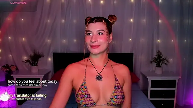 Evolet_Bee live cam on StripChat
