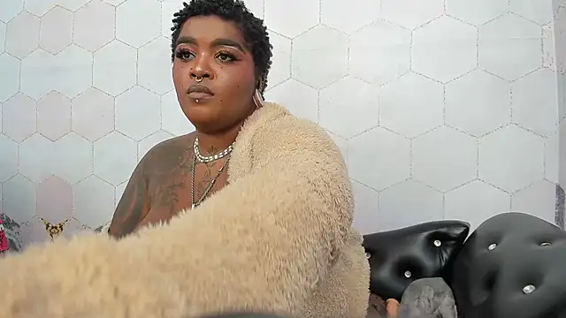 Anaa_Fuentess live cam on StripChat