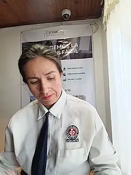 Valentina--1 live cam on StripChat