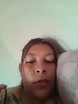 CurvyMilen live cam on StripChat