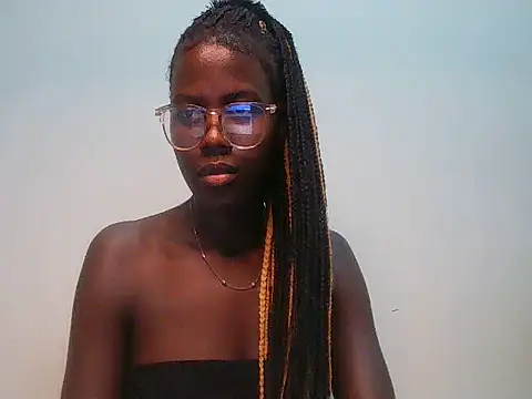 sexxy_ebony2y live cam on StripChat