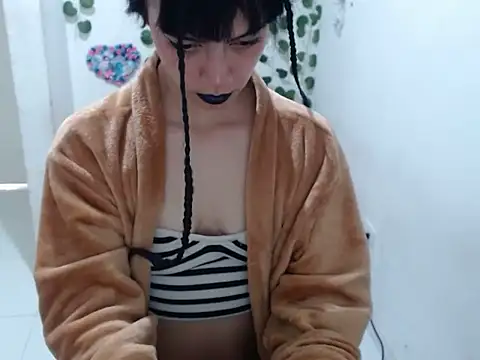 seraphina_31 live cam on StripChat