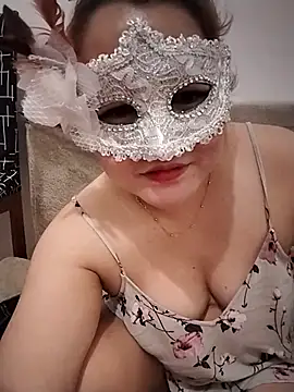 AsianMhiendy live cam on StripChat