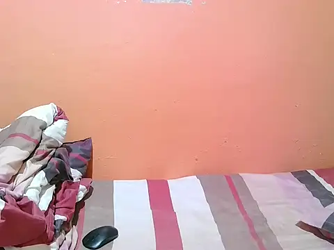 mis_midnight live cam on StripChat