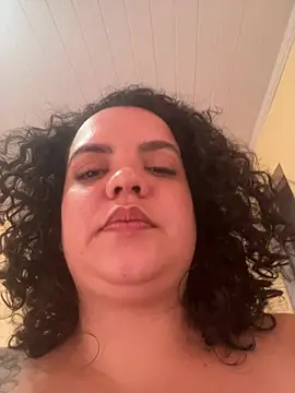 hulyzangela live cam on StripChat