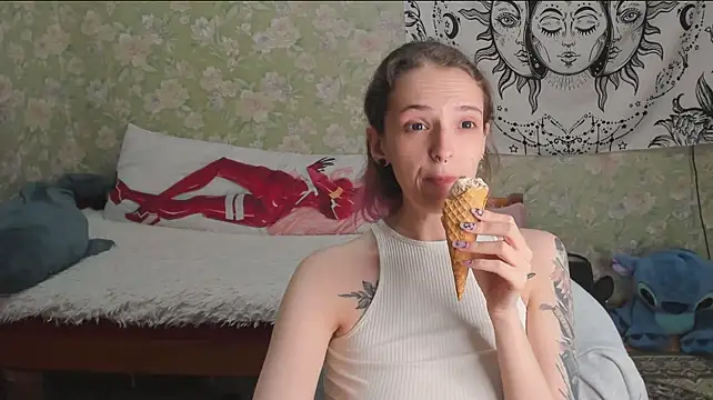Cutie_Adelia live cam on StripChat
