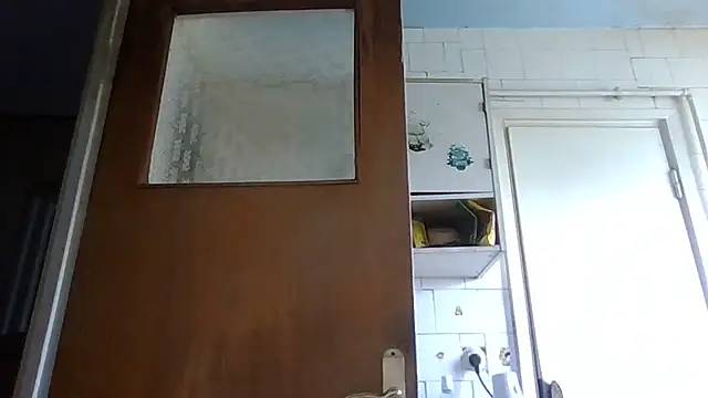 mariusica1@xh live cam on StripChat