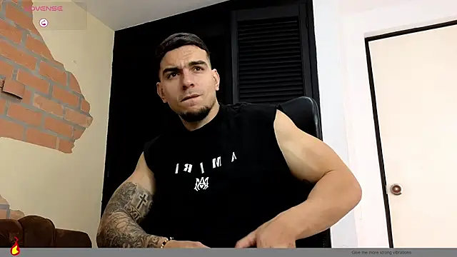 Josh_miller01 live cam on StripChat