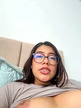 saracalderon (F young) - NAKED + CREAMY PUSSY 🔥🔥