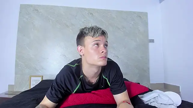 Robinlion91 live cam on StripChat