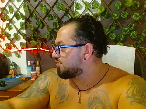mr_wolf46 live cam on StripChat