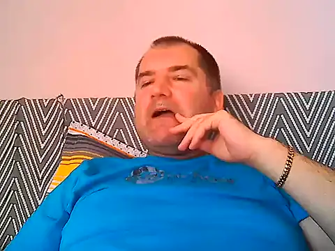 bambolino1978 live cam on StripChat