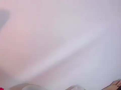 versatile_mia live cam on StripChat