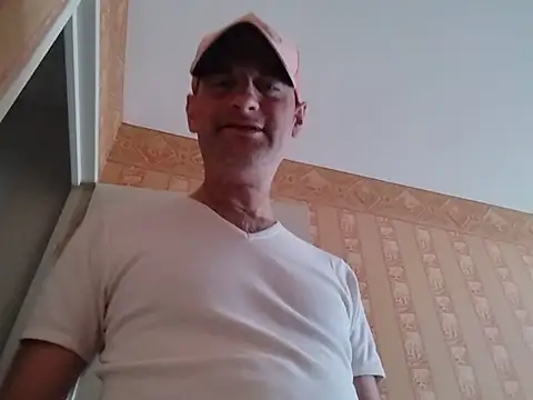 Perv10 live cam on StripChat