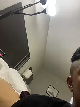 hotkevin11 live cam on StripChat