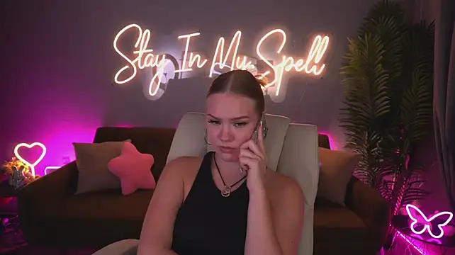 CelesteNoir live cam on StripChat
